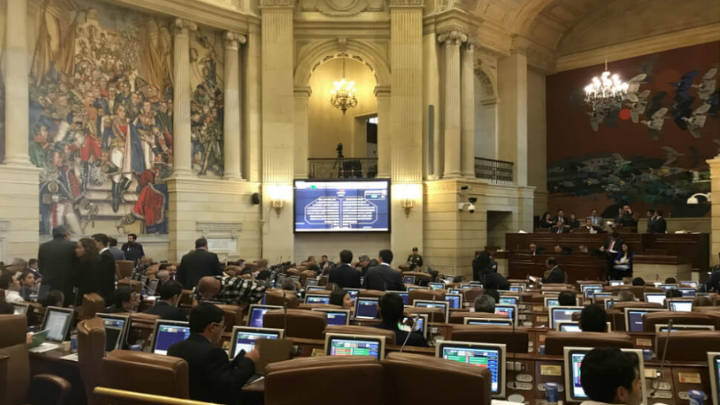 El parlamento sesionó y decidio negar las objeciones