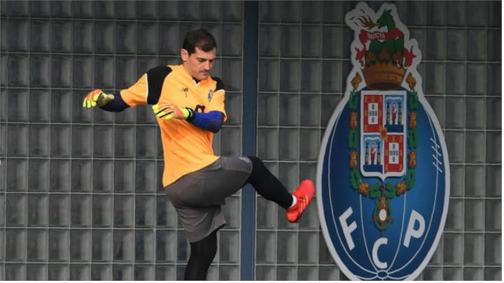 El exportero del Real Madrid, brindará su experiencia en el Oporto mientras se recupera.