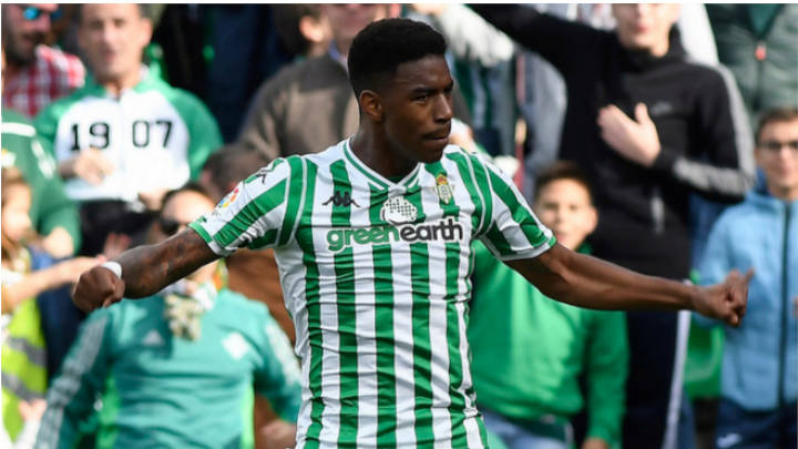 Junior Firpo solicitado por el Barça.