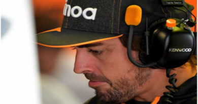 Fernando Alonso, espera. sin asegurar nada, para la F1