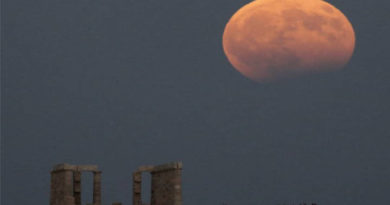 LaTierra sin la Luna, no tendría vida.