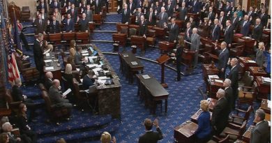 Momento de la juramentación delos 100 senadores en la Cámara Alta del Congreso