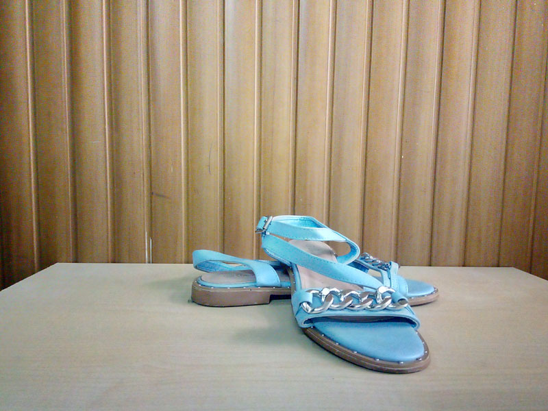 sandalias planas color azul mujer