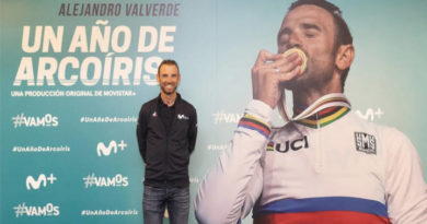 Valverde superó su problema y logra situarse en el segundo lugar del podio.